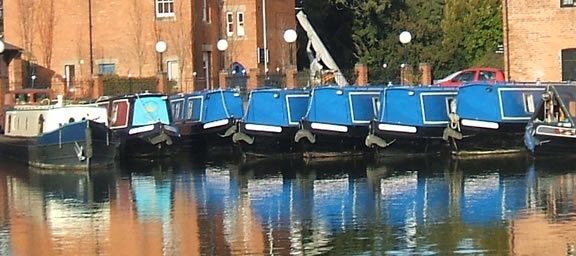 Choice of Canal Boats from 2 to 12 berth